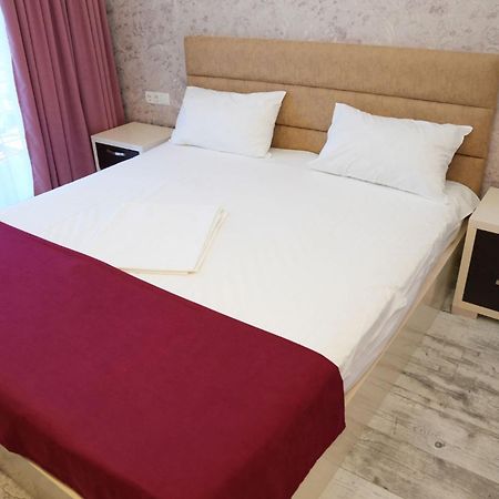 Sierra Hotel Тбилиси Екстериор снимка
