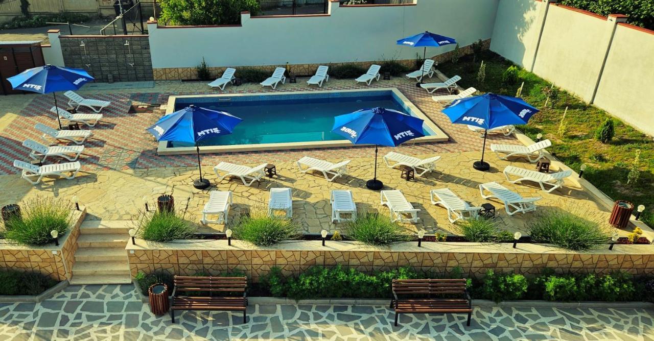 Sierra Hotel Тбилиси Екстериор снимка