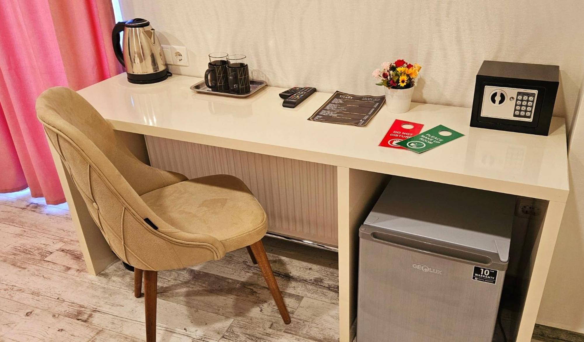 Sierra Hotel Тбилиси Екстериор снимка