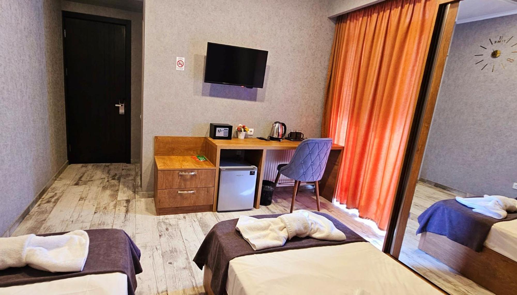 Sierra Hotel Тбилиси Екстериор снимка