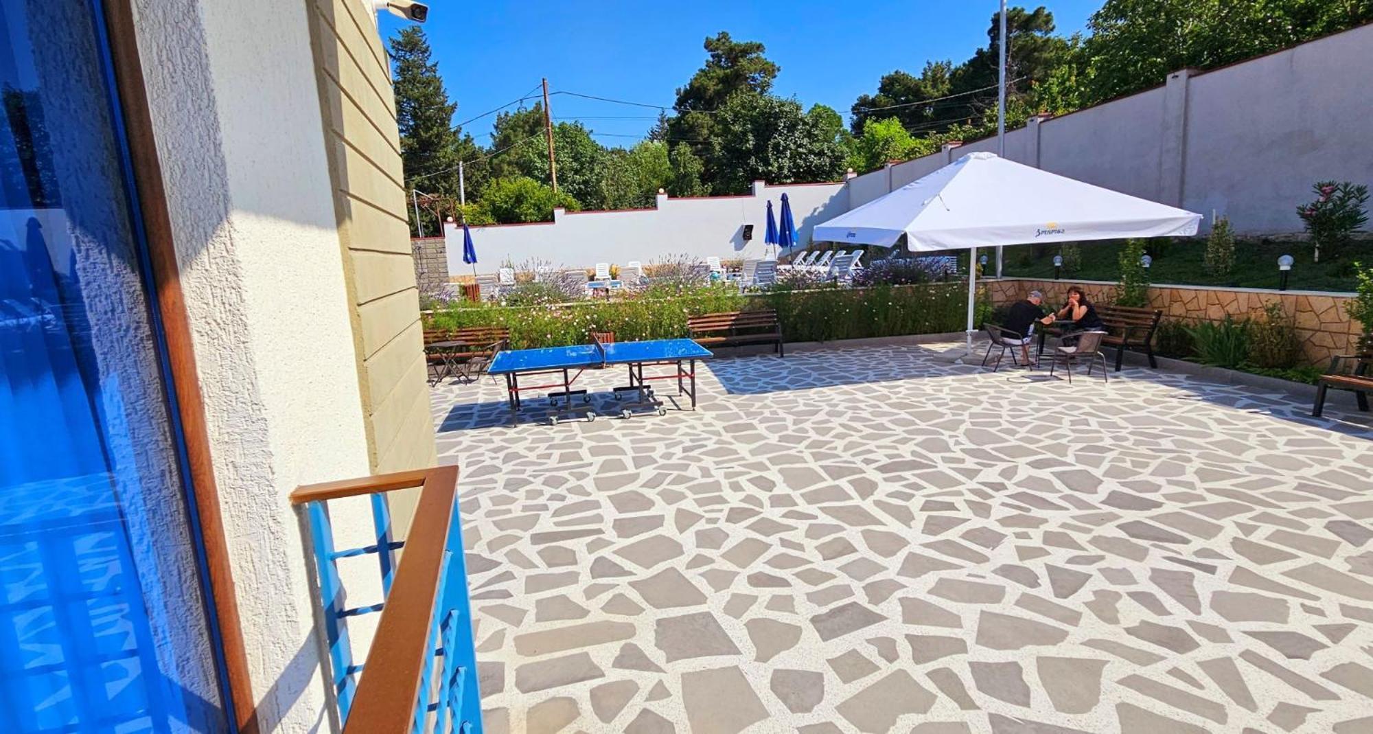 Sierra Hotel Тбилиси Екстериор снимка