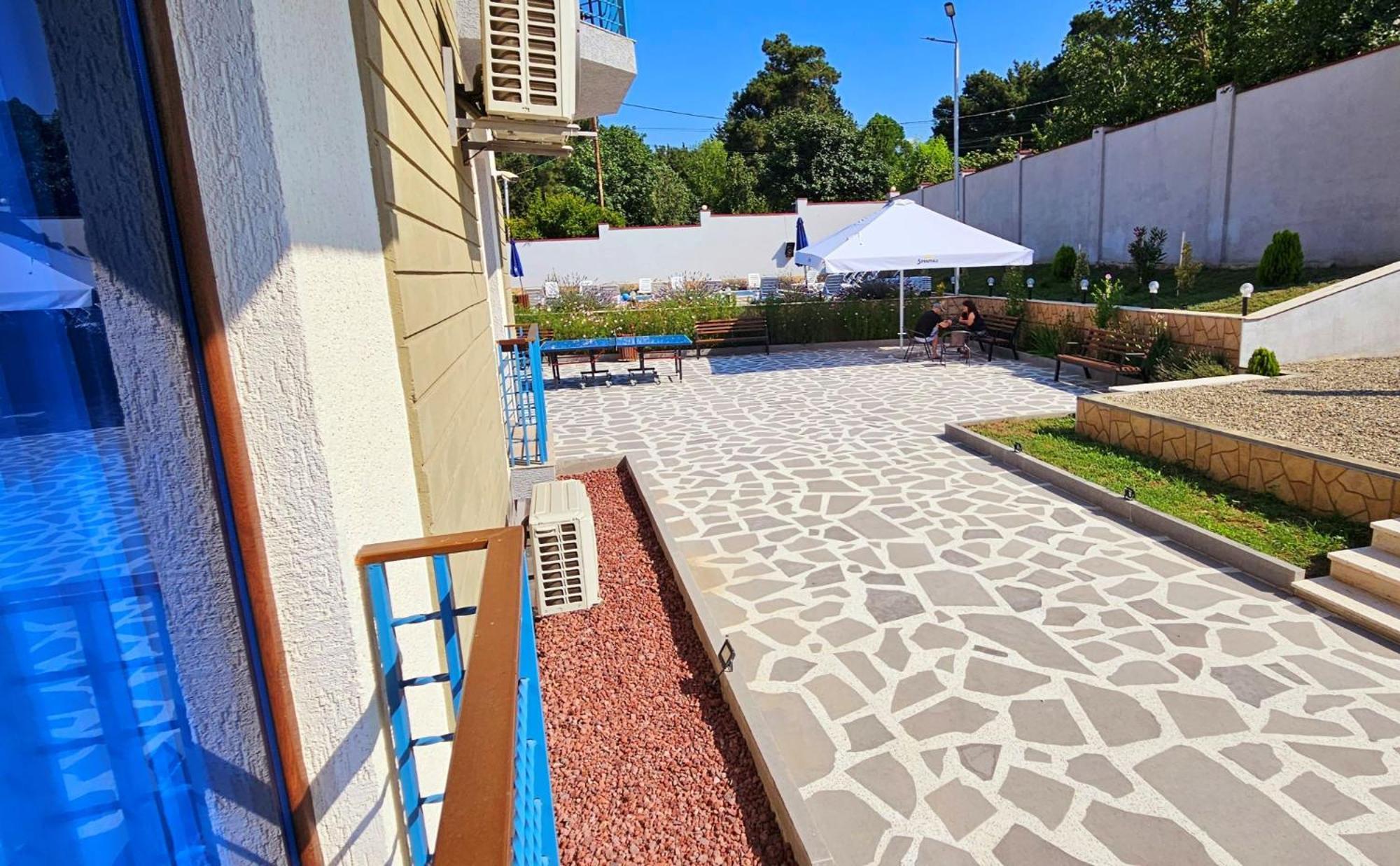 Sierra Hotel Тбилиси Екстериор снимка